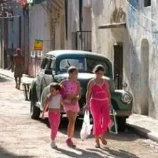 Kuba, Strassenszene, Mädchen, Oldtimer, Latin America Tours