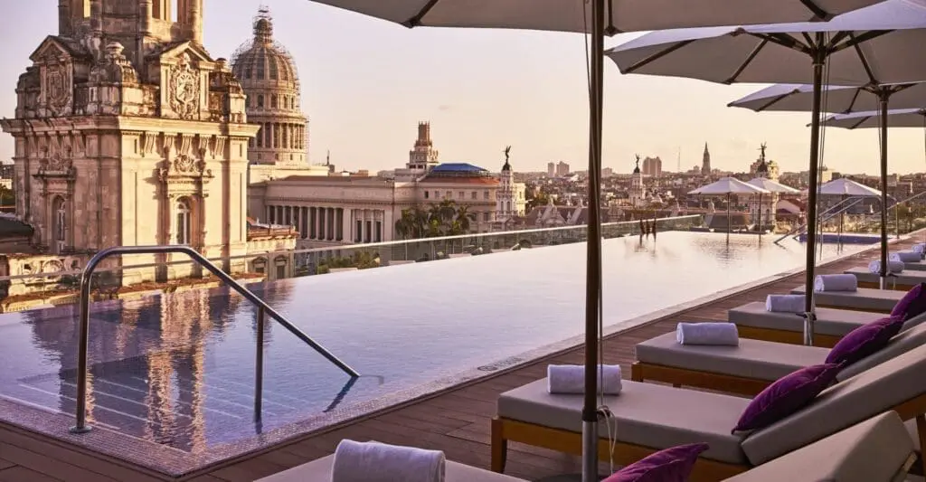Kuba, Gran Hotel Manzana Kempinski, Dachterrasse mit Pool, Latin America Tours