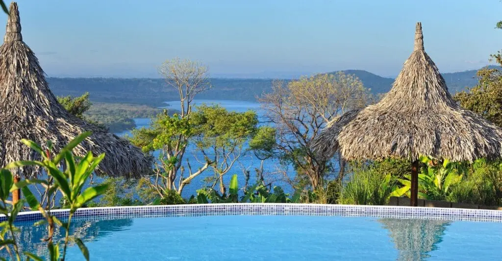 Nicaragua, Hacienda Puerta del Cielo, Pool, Latin America Tours