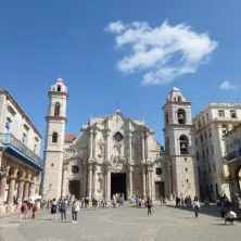 Kuba, Reise A lo Cubano, Havanna, Platz vor der Kathedrale, Latin America Tours