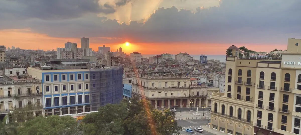 Havanna, Sonnenuntergang, Dachterrasse Hotel Kempinski, Latin America Tours