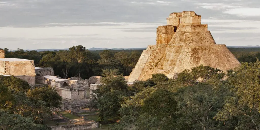 Mexiko, Pyramide von Uxmal, Latin America Tours, Reisen