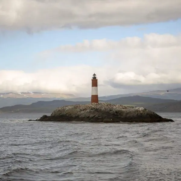 Argentinien, Leuchtturm im Meer, Feuerland, Ushuaia, Latin America Tours, Reisen