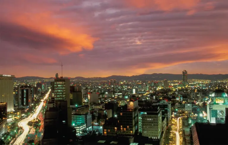 Mexiko, Mexico City, Sicht über die Stadt und paseo de la reforma, Latin America Tours, Reisen