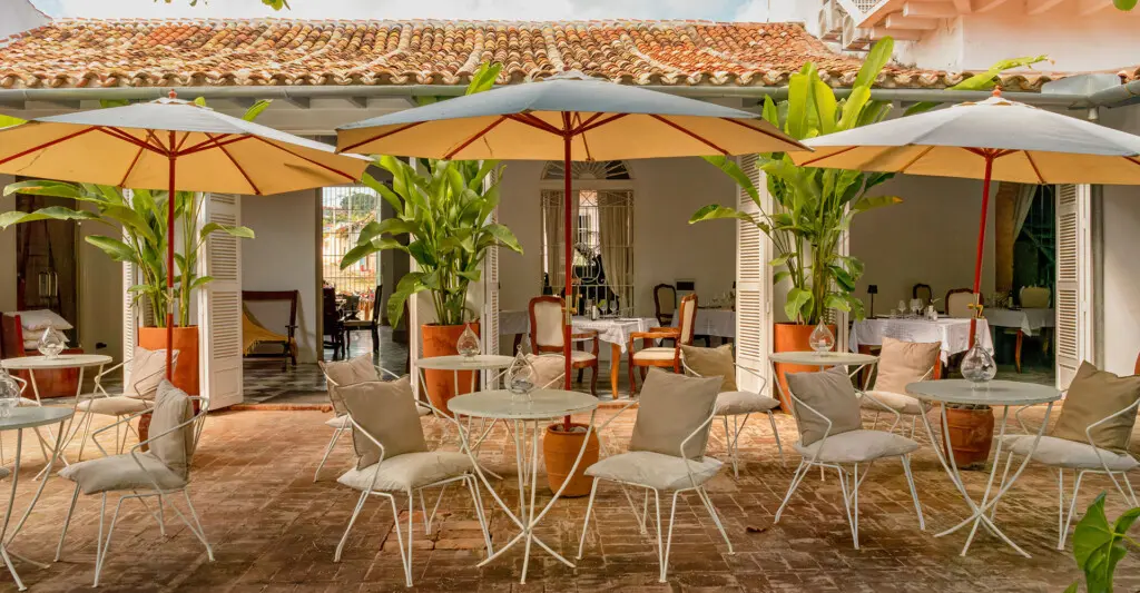 Kuba, Mansion Alameda Trinidad, Bistro Gartenterrasse, Latin America Tours