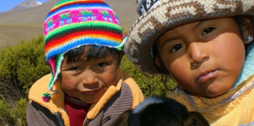 Peru, Indio Kinder mit Ziege, Latin America Tours, Reisen