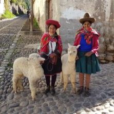 Peru, Indigenas mit Lamas, Latin America Tours, Reisen