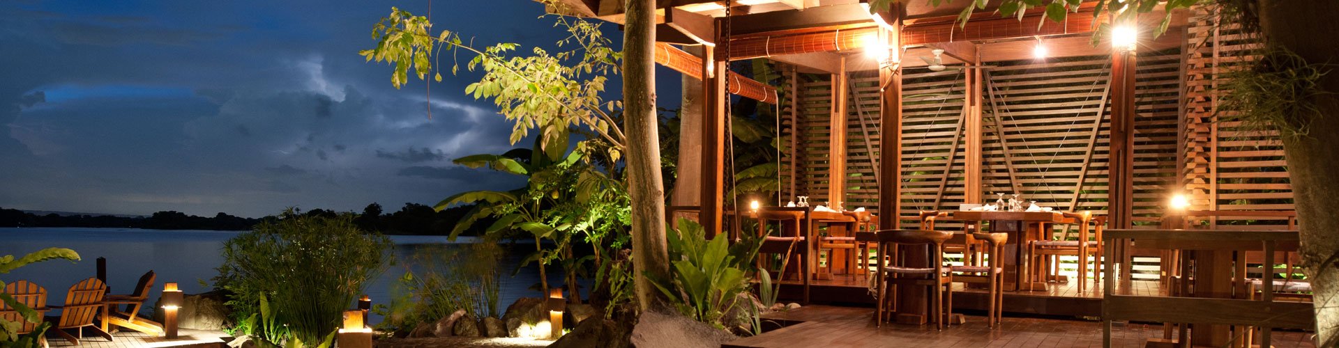 Nicaragua, Jicaro Island Lodge, Restaurant Abendstimmung, Latin America Tours
