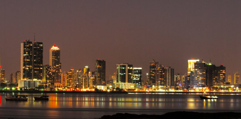 Panama, Panama City, Skyline bei Nacht, Latin America Tours