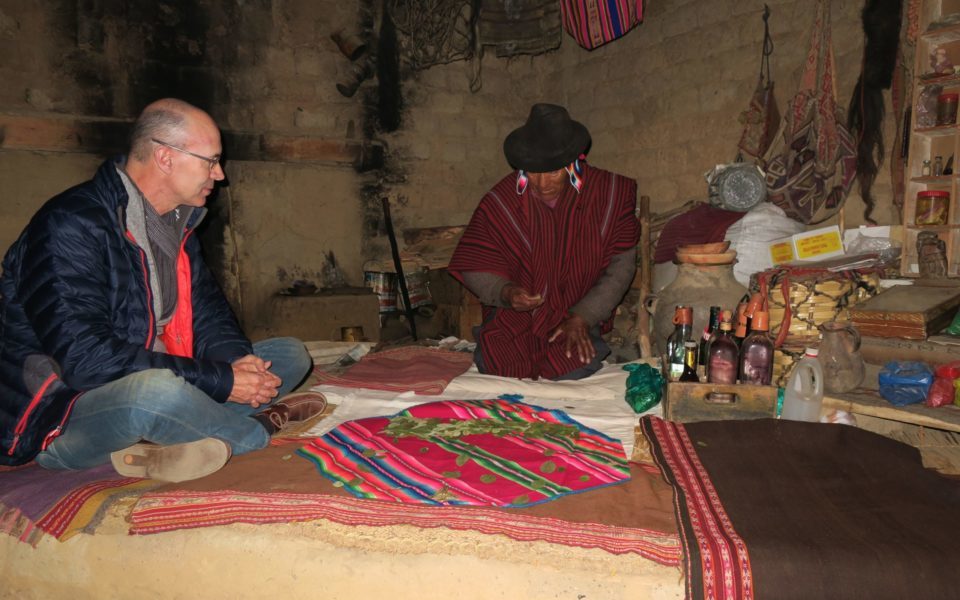 Latin America Tours, Reto Rüfenacht, Begegnung mit Schamane in Bolivien