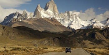 Argentinien, Patagonien, Fitz Roy mit Strasse, Mietwagenreise, Latin America Tours