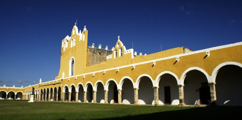 Mexiko, Convento Izamal, Latin America Tours