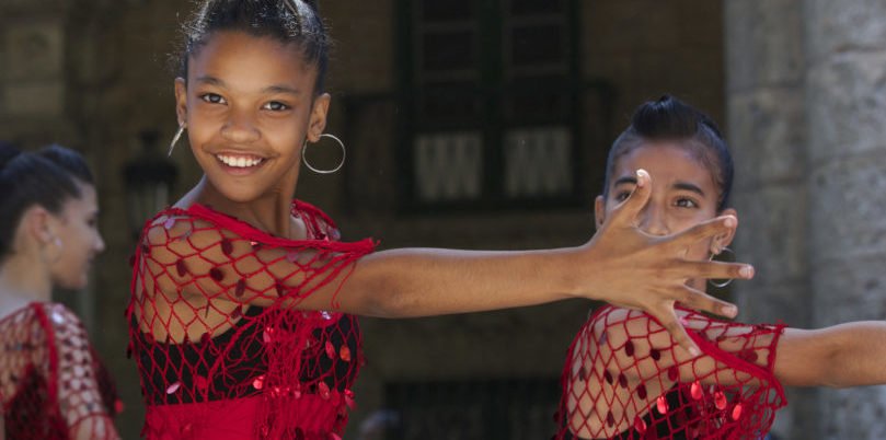 Kuba, Mädchen Tanzen, Latin America Tours