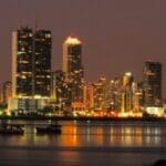 Panama City, Skyline bei Nacht, Latin America Tours