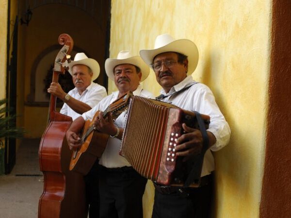 Mexiko, Mariachis, Posada del Hidalgo, El Fuerte, Mexiko Reise planen, Latin America Tours