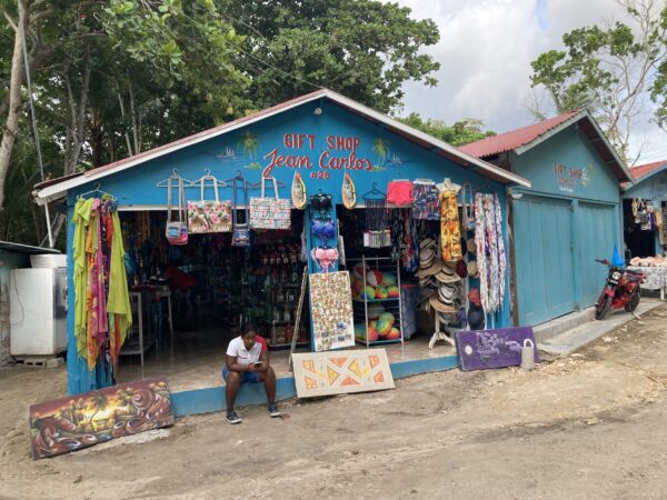 Dominikanische Republik, Bayahibe, Gift Shop, Latin America Tours