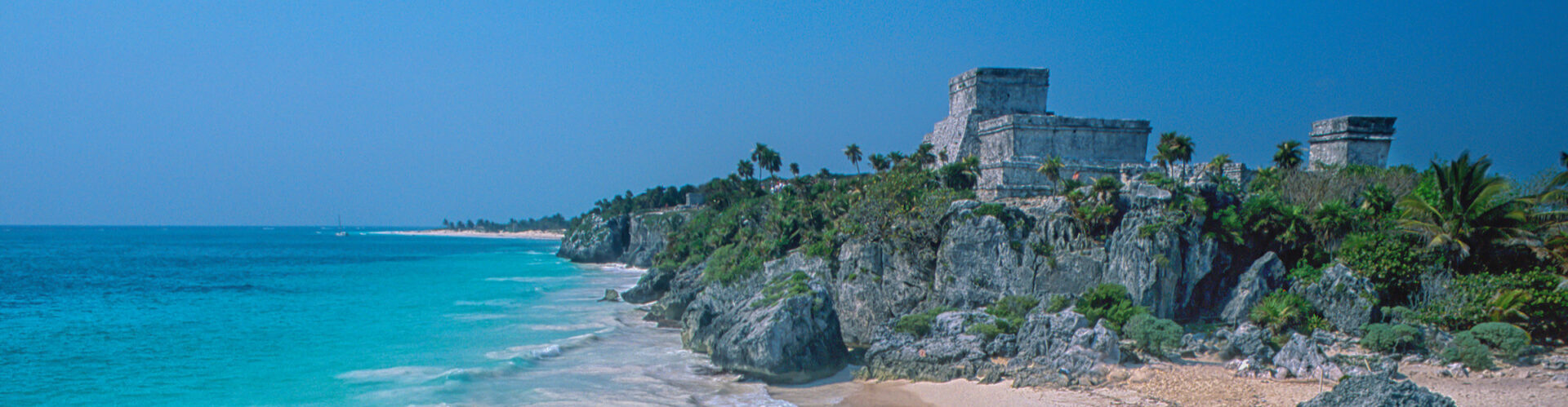 Mexico, Quintana Roo; Yucatán Peninsula, Tulum, Parque Nacional Tulum, Latin America Tours