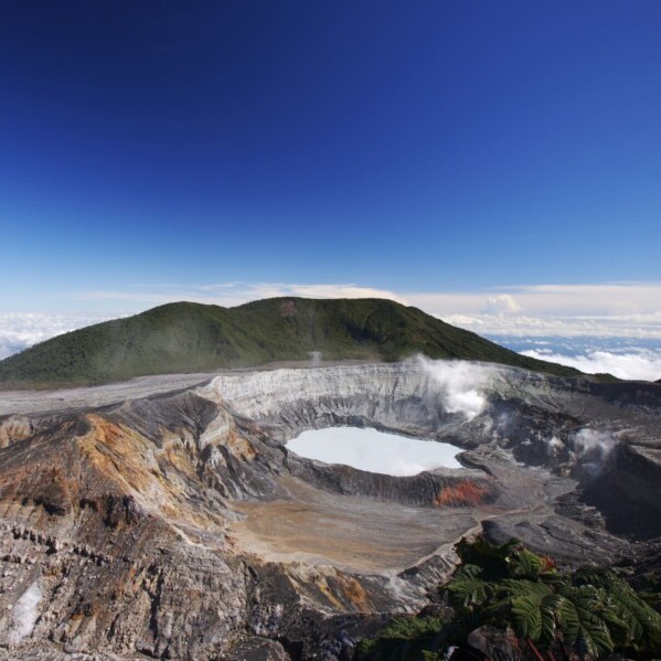 Costa Rica, Vulkan Poas mit Kratersee im Zentrum, Latin America Tours, Reisen