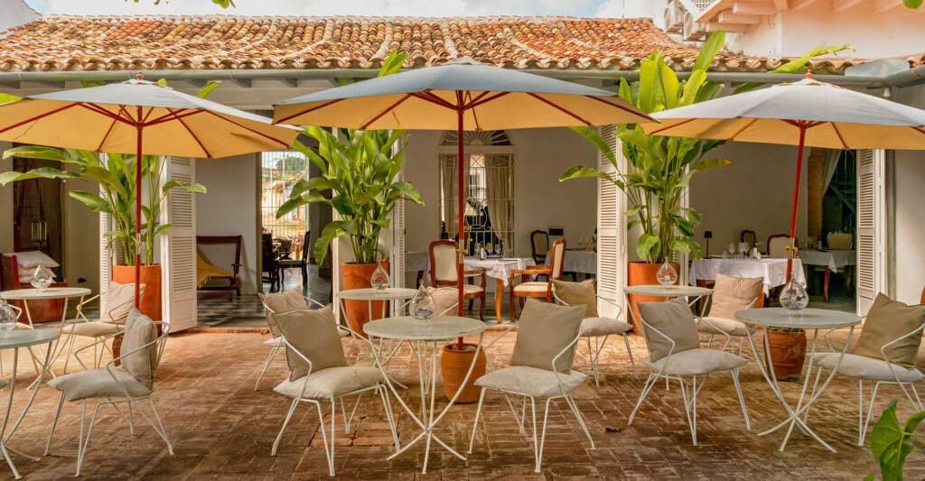 Kuba, Mansion Alameda Trinidad, Bistro Gartenterrasse, Latin America Tours