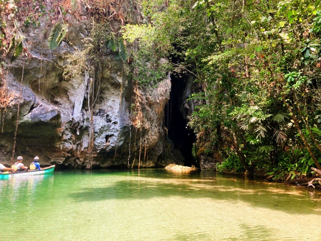 Belize, Barton Creek Caves, Bootstour zu den Höhlen, Latin America Tours, Reisen