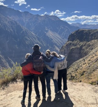 Peru, Colca Canyon, Familienfoto, Latin America Tours, Reisen