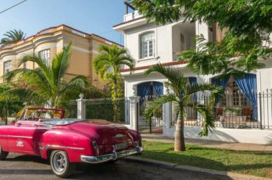 El Candil Boutique Hotel – Hotel Building, Garden (1) Kuba, Havanna, El Candil Boutique Casa, Vedado, Oldtimer, Latin America Tours