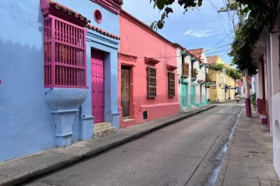 Kolumbien, Karibik, Cartagena, Altstadt mit bunten Häusern, Latin America Tours