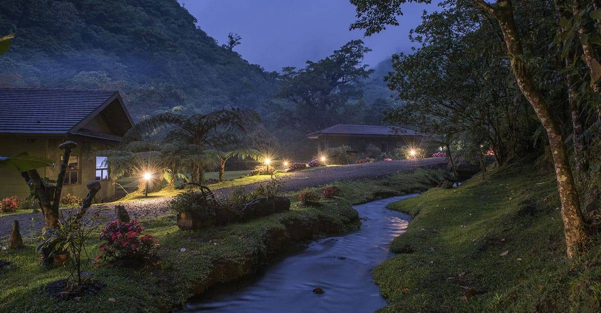 Costa Rica, El Silencio Lodge, Abendstimmung am Bach, Latin America Tours