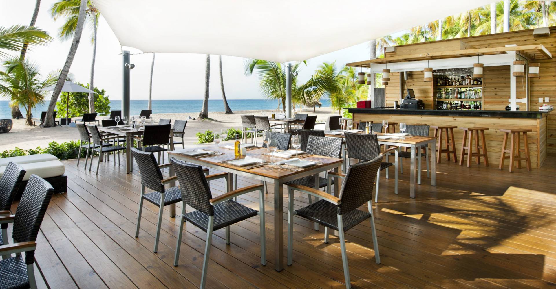 Dominikanische Republik, Sublime Samana, Restaurant am Strand, Latin America Tours