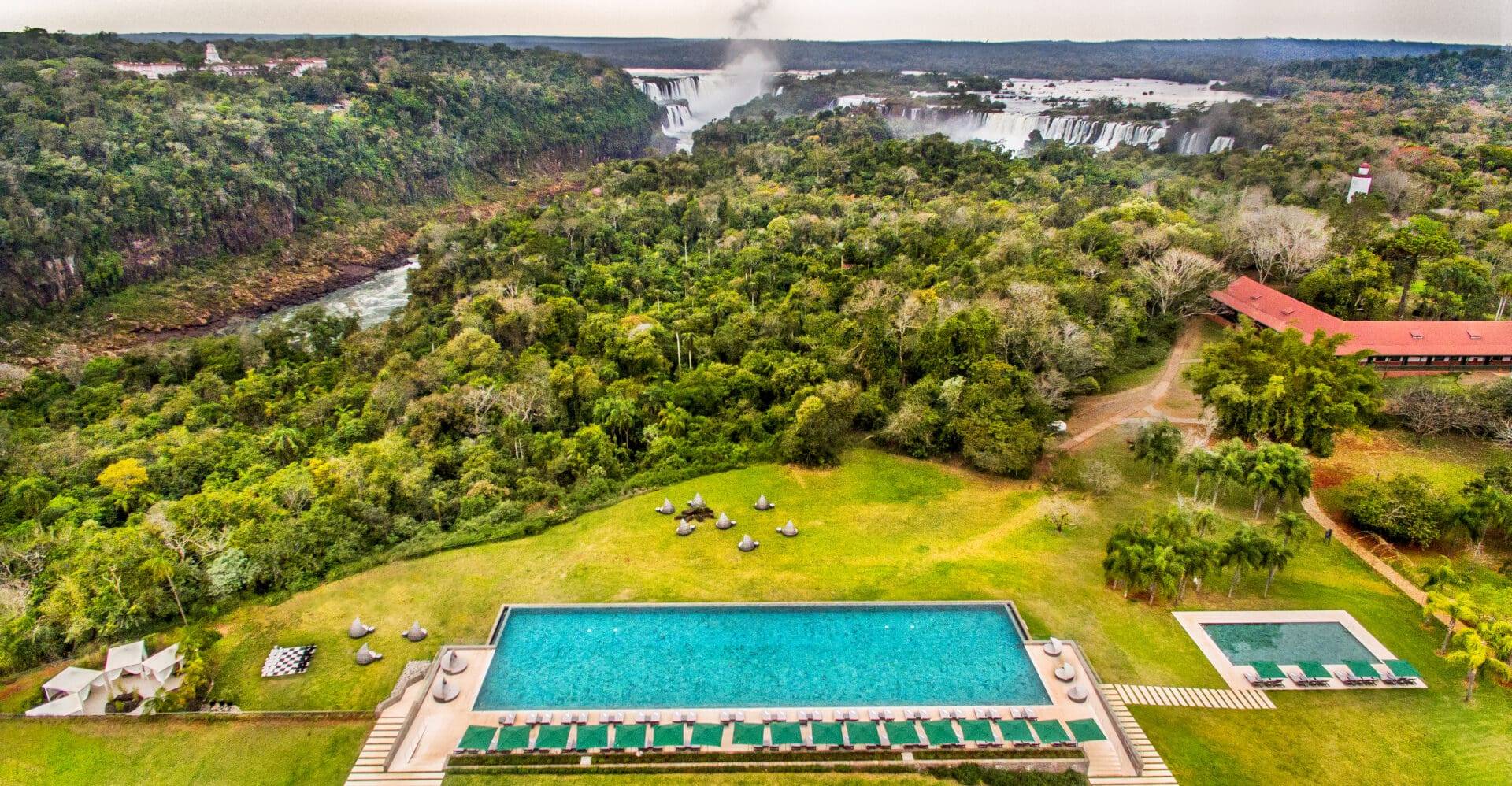 Argentinien, Mélia Iguazú, Blick über Wasserfälle, Latin America Tours