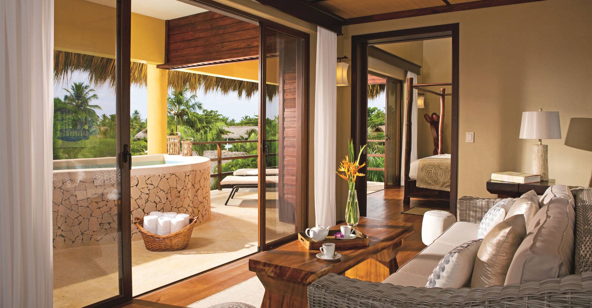 Dominikanische Republik, Hotel Zoetry Agua Punta Cana, Penthouse Ocean View Balcony, Latin America Tours